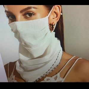 Women’s face mask